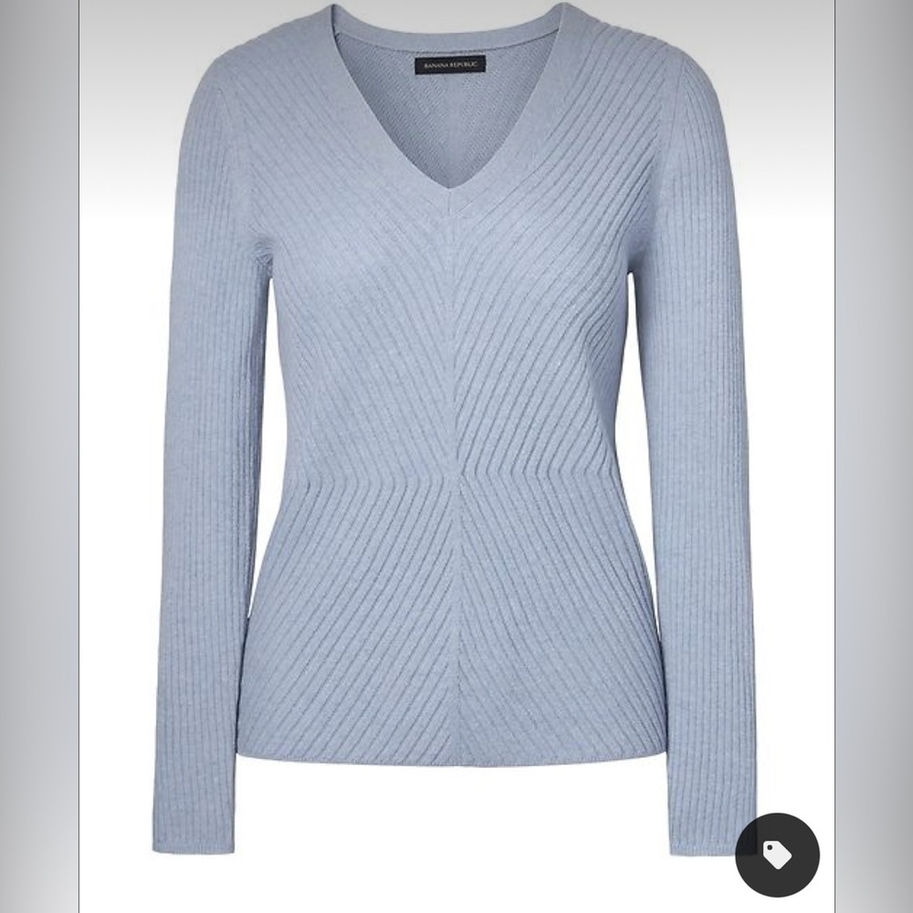 Banana Republic Wool & Cashmere Blend Sweater in Light Blue. Size XS.